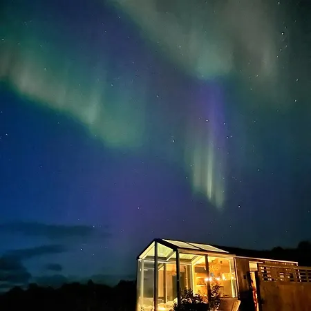 Wonderinn Arctic Lodger