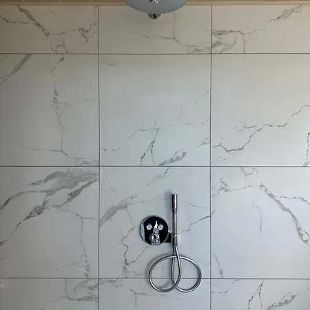 Wonderinn Arctic 山林小屋 Utstrand