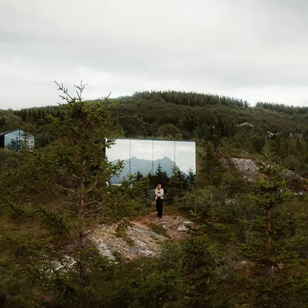 Wonderinn Arctic Lodge *
